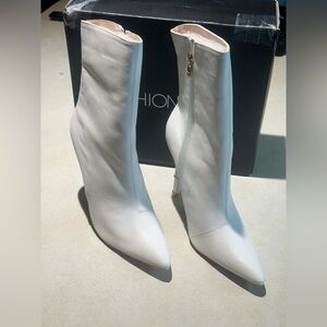 FASHION NOVA Ivory Women's Ankle Boots Size 10